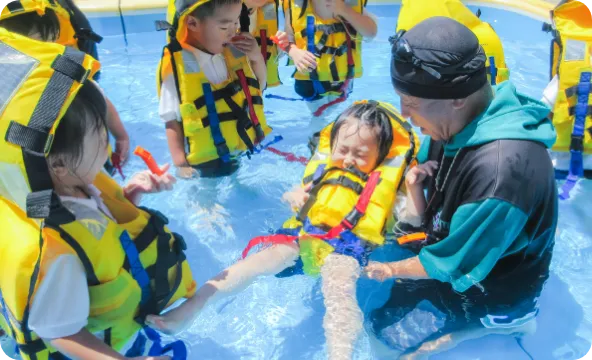 着衣水泳・ライフジャケット体験